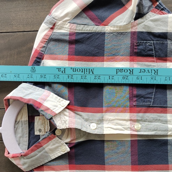 ⭐ J Crew Sunwashed Oxford Button Up Shirt. Long Sleeves. Plaid. XS - Picture 10 of 11